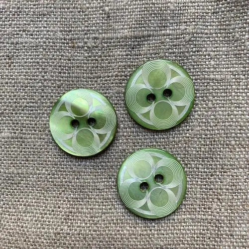 Clover Shell Button