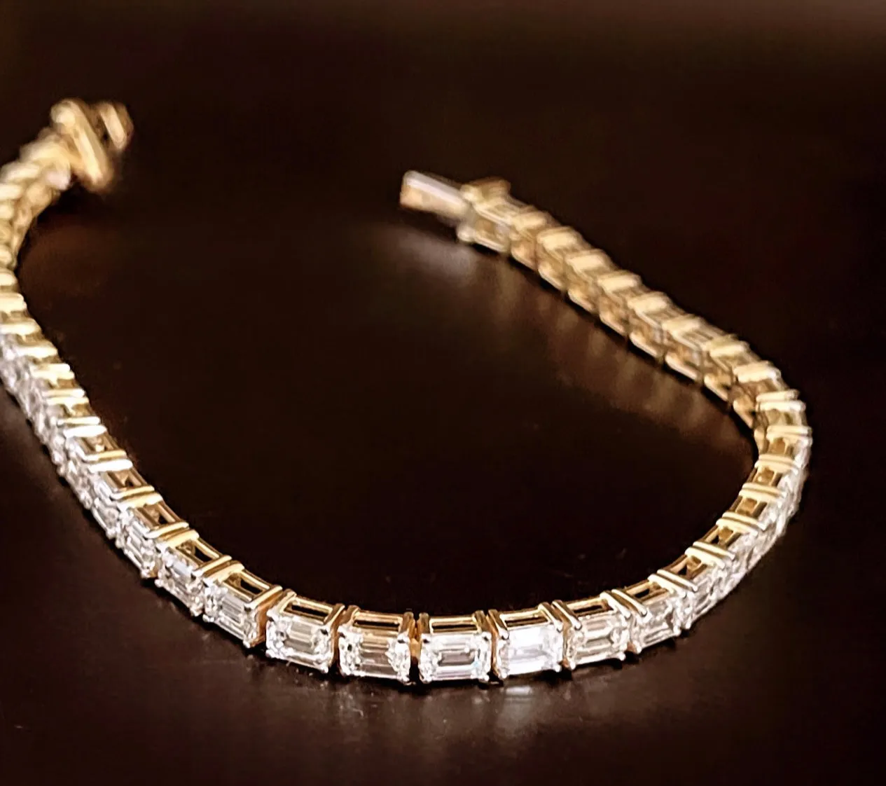 Diamond tennis bracelet