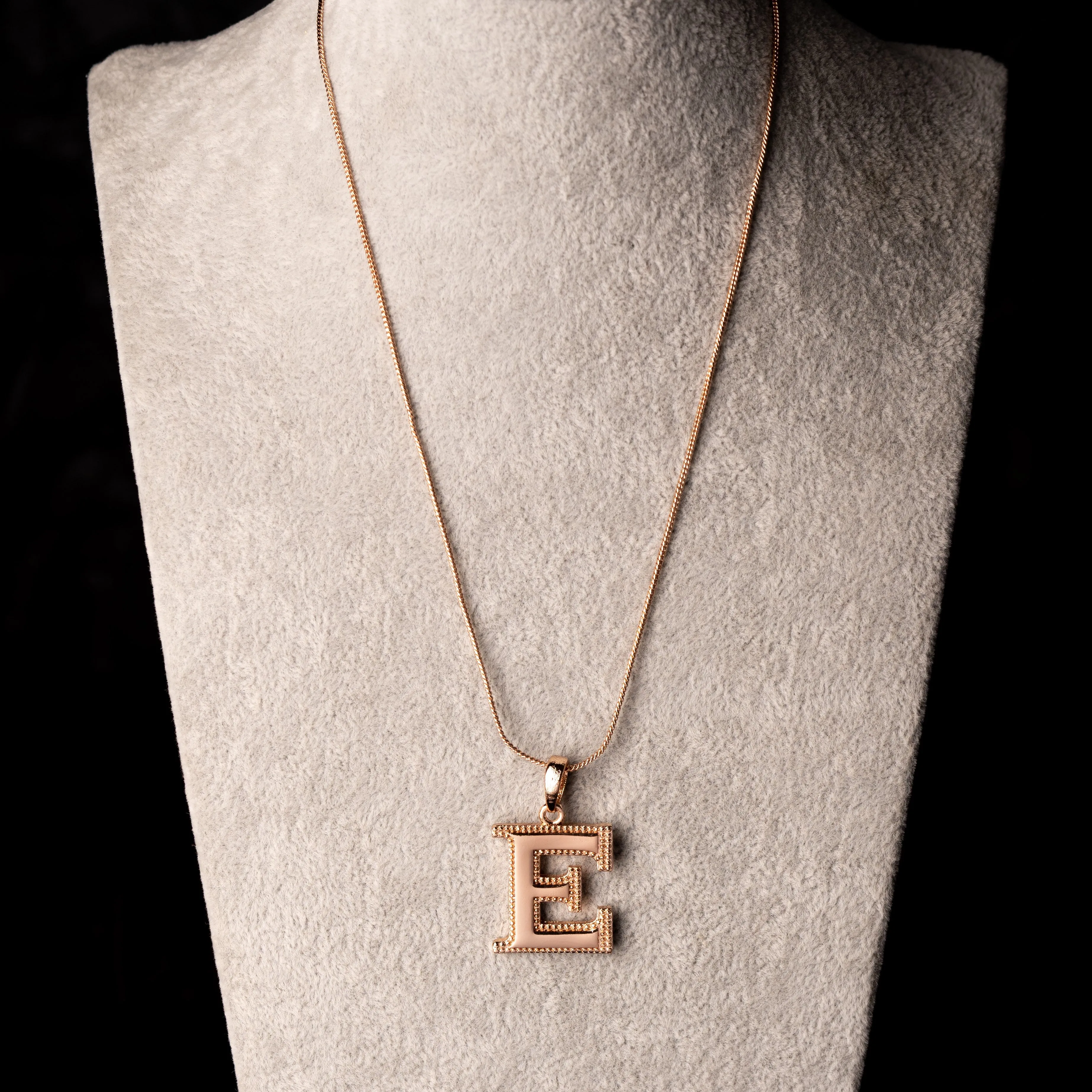 Estele - Charm E Rosegold plated Pendant