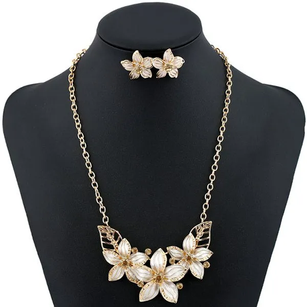 Fathion Flower Rhinestone Necklace and Earrings