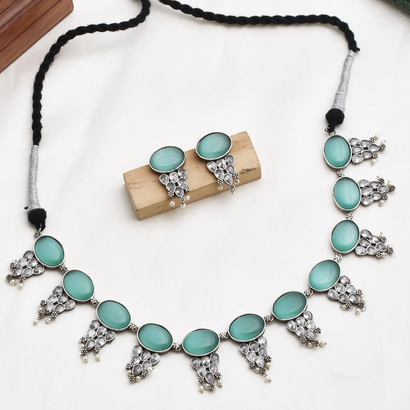 Ruhani Choker Necklace