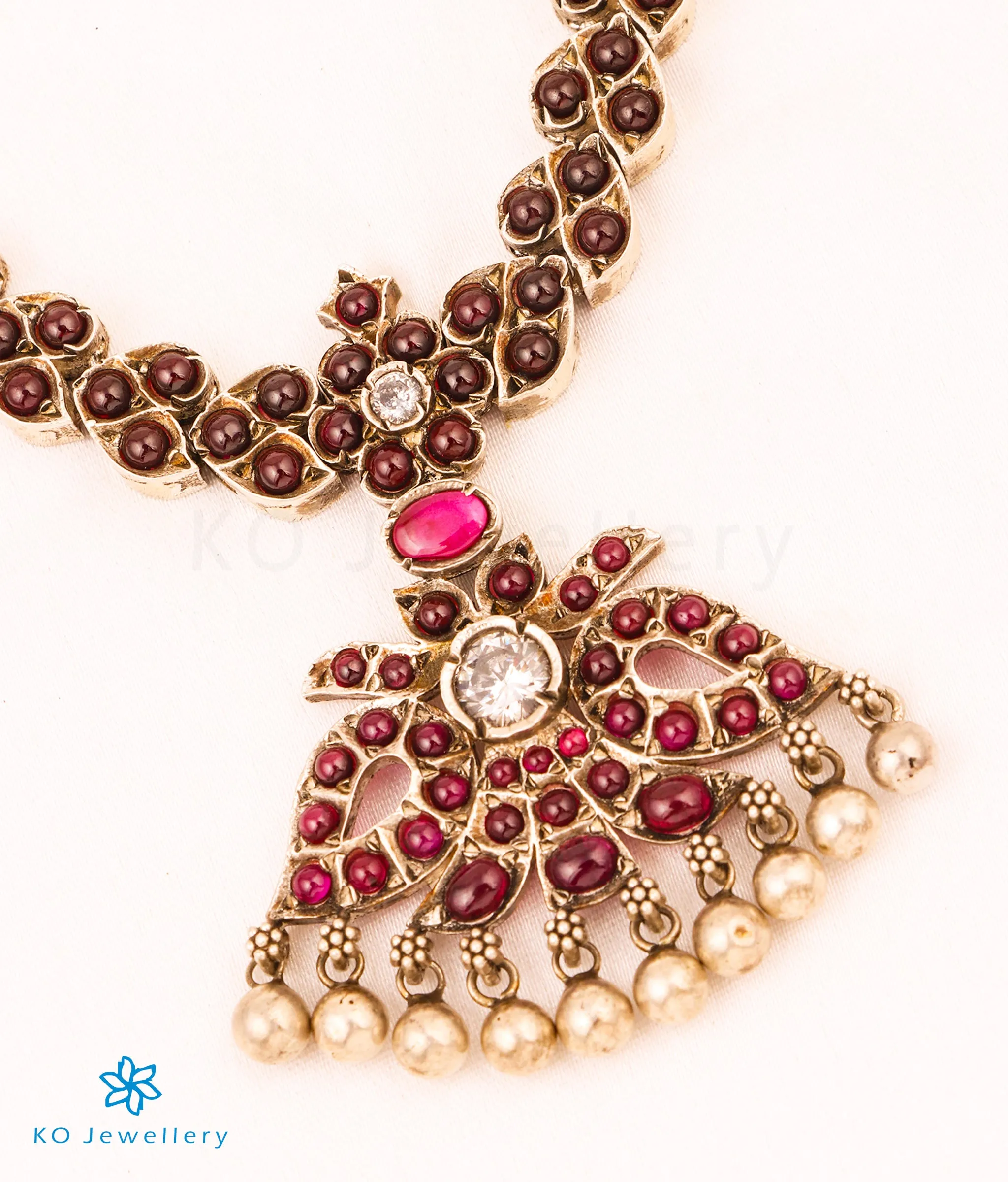 The Anulasya Silver Addige Necklace (Red)